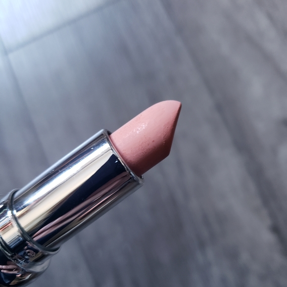 Farmasi bundle Bb Matte Barely there + Liner in 201 - Picture 2 of 3